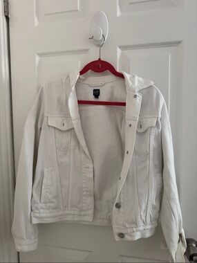 GAP Off-White Denim Trucker Jacket
